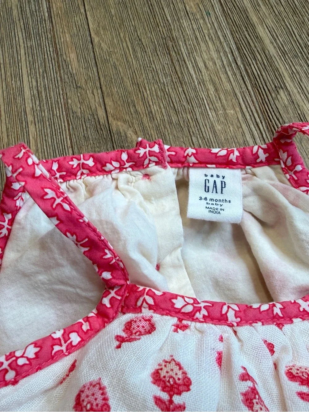 Baby Gap Cotton Red and White/Cream Printed Dress Size